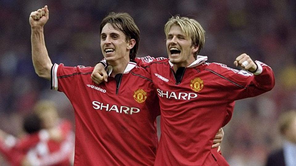 Gary Neville dan David Beckham saat masih membela Manchester United. - INDOSPORT